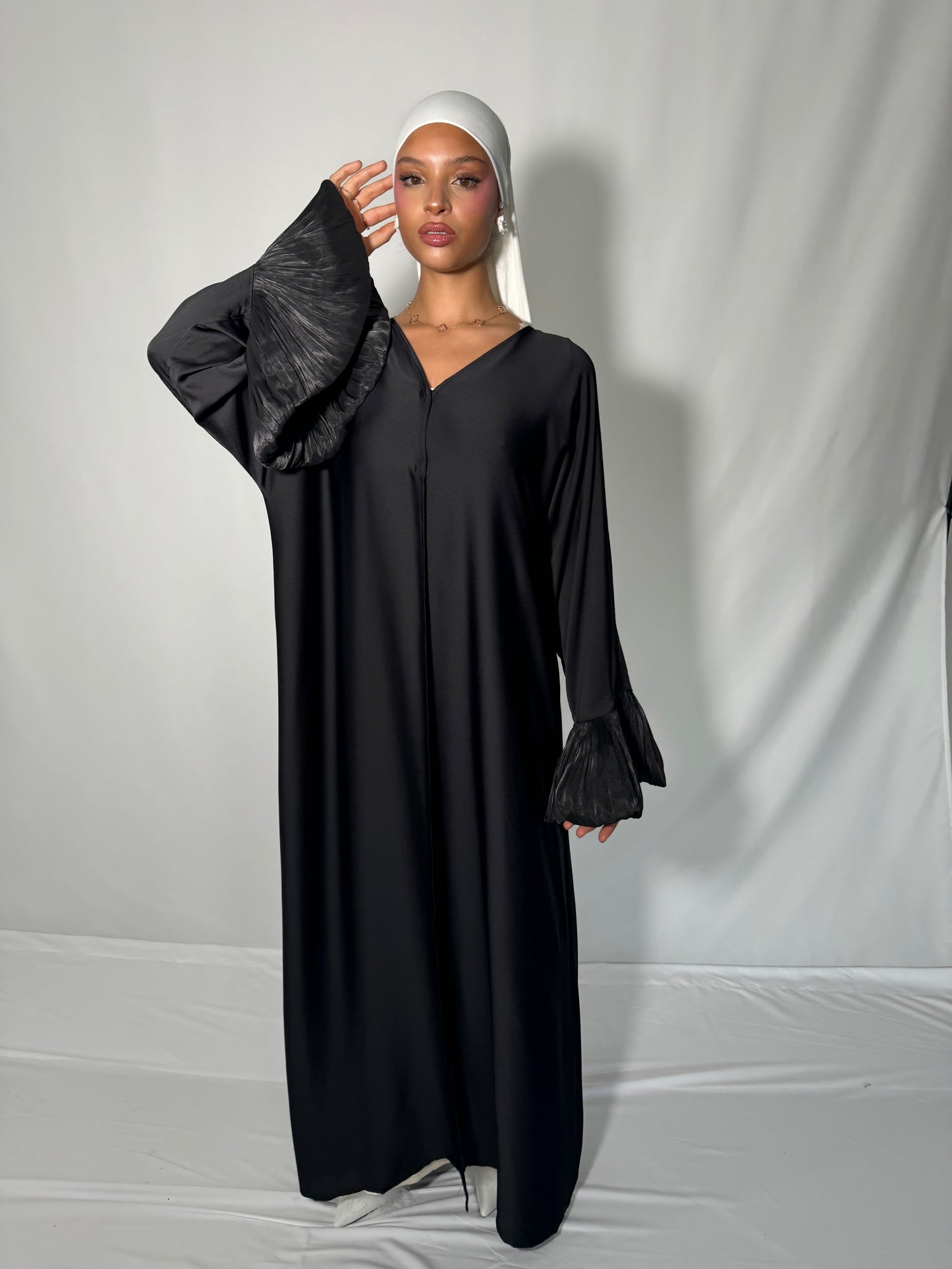 Abaya satiné manche bouffante noir